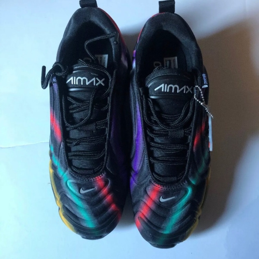 New Nike Women's Air max 720 shoes Size W-5.5, M-4